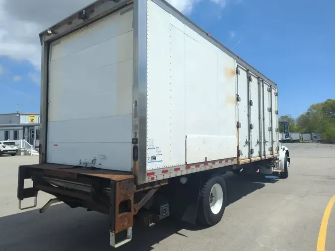 2018 FREIGHTLINER M2 106