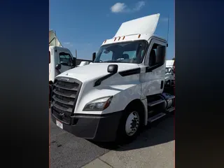 2019 FREIGHTLINER/MERCEDES CASCADIA 125