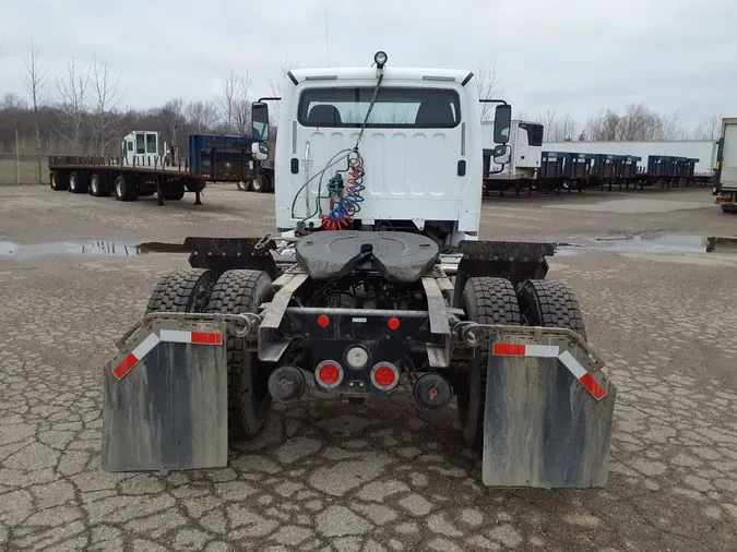 2017 FREIGHTLINER/MERCEDES M2 106