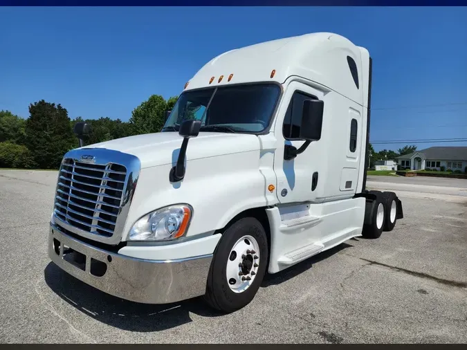 2019 FREIGHTLINER CASCADIA 125f3adf8d76af11d83a7df0ad3dcd44c78