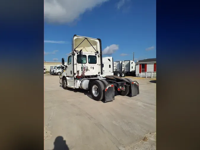 2021 FREIGHTLINER/MERCEDES CASCADIA PX11642ST