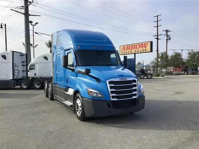 2020 FREIGHTLINER CA126