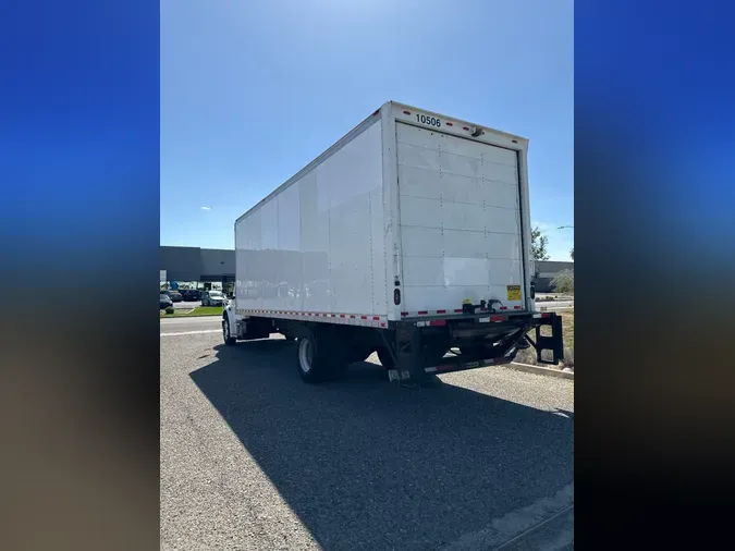 2017 FREIGHTLINER/MERCEDES M2 106