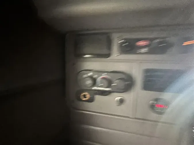 2023 Peterbilt 389