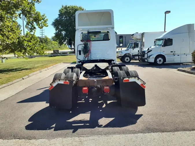 2018 NAVISTAR INTERNATIONAL LT625 DAYCAB T/A