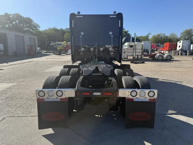 2023 Peterbilt 389f3bd52f0b0bc5c3087f6cee8415f909c