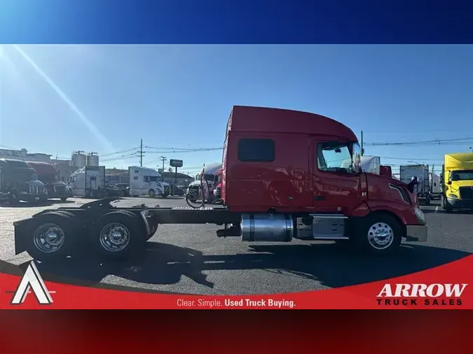 2018 VOLVO VNL730