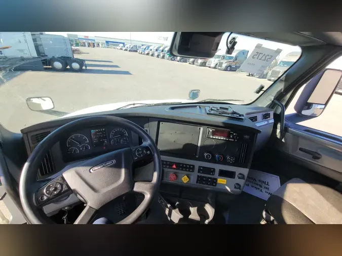 2022 Freightliner Cascadia 126