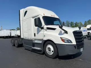 2021 FREIGHTLINER T12664ST