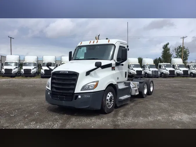 2021 Freightliner Cascadia 126