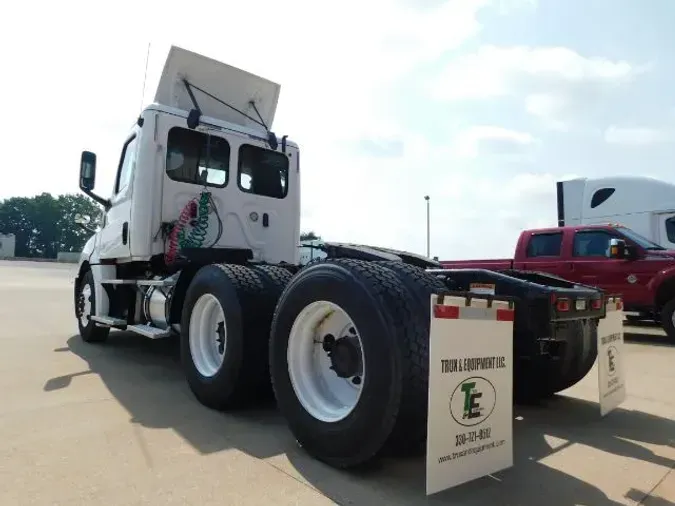 2019 Freightliner Cascadia Day Cab