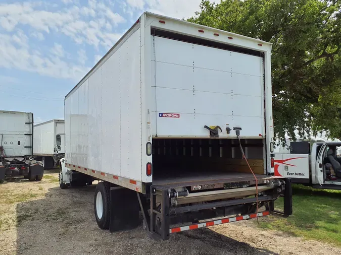 2014 FREIGHTLINER/MERCEDES M2 106