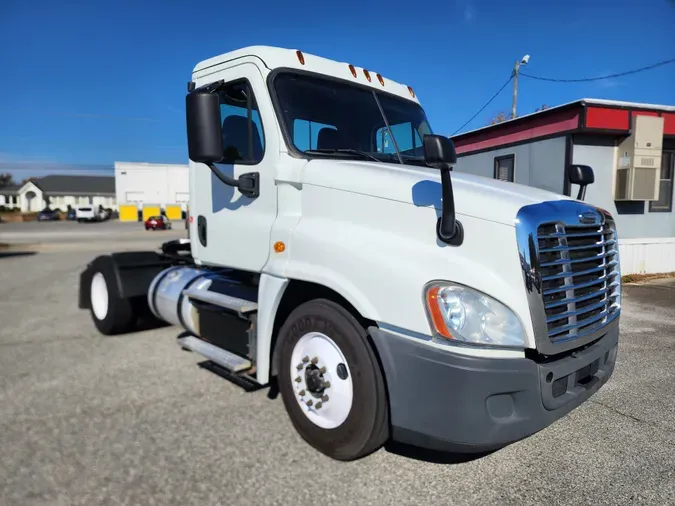 2018 FREIGHTLINER/MERCEDES CASCADIA 125