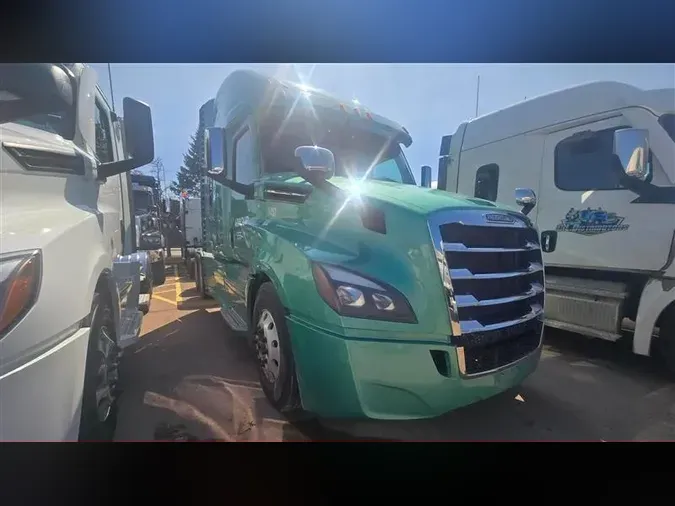 2018 FREIGHTLINER CA126