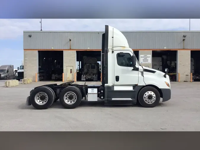 2020 Freightliner Cascadia 126f3cdb9e8ff43ec62428523811f381087