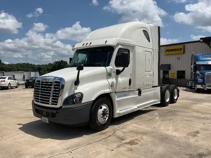 2018 Freightliner X12564ST