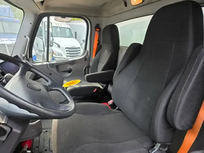 2017 FREIGHTLINER/MERCEDES M2 106
