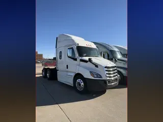 2022 FREIGHTLINER CASCADIA 116