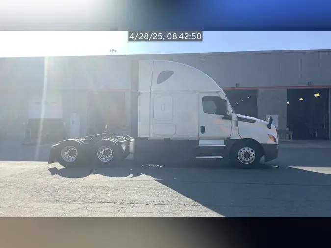 2021 Freightliner Cascadia