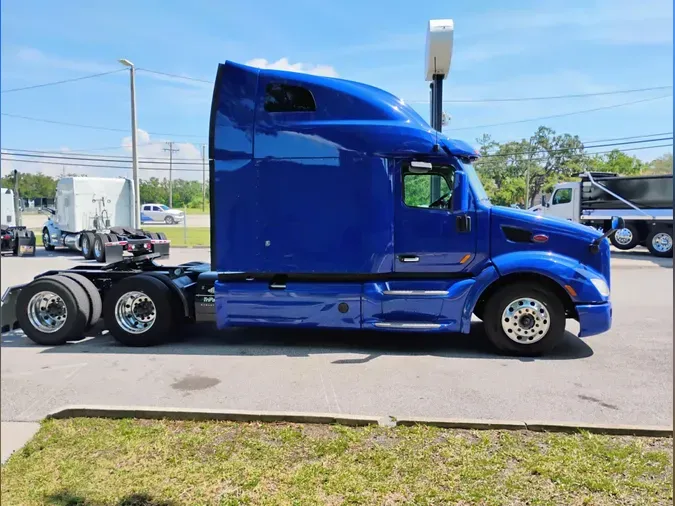 2022 Peterbilt 579