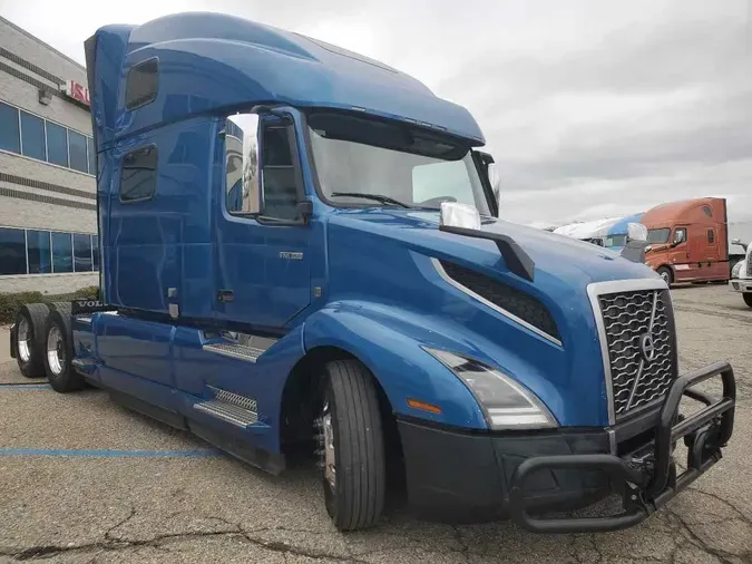 2022 VOLVO VNL64T860