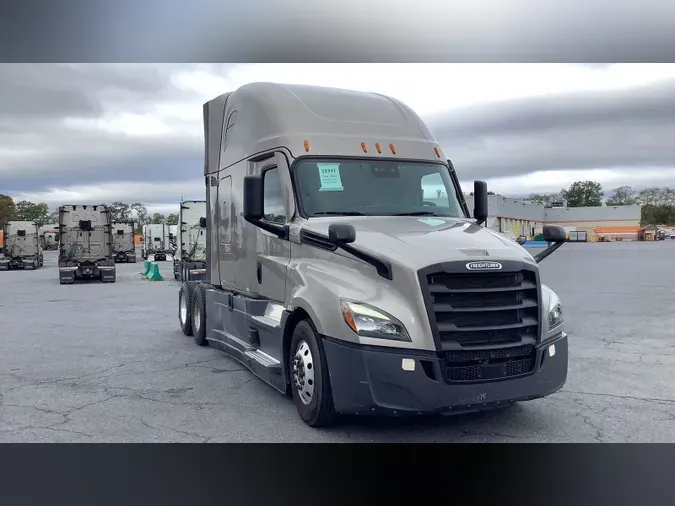 2022 Freightliner Cascadia 126f3d89307e9d1e36da18e800dbd6f1dc5