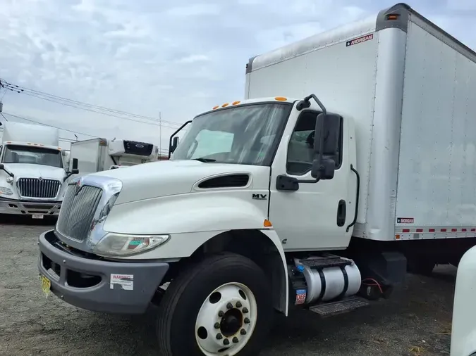2020 NAVISTAR INTERNATIONAL MV607 (4X2)