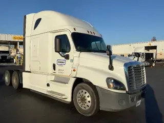 2019 FREIGHTLINER X12564ST