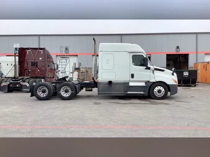 2020 Freightliner Cascadia