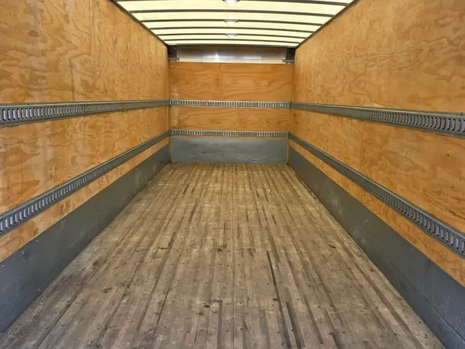 2020 FREIGHTLINER M2 106