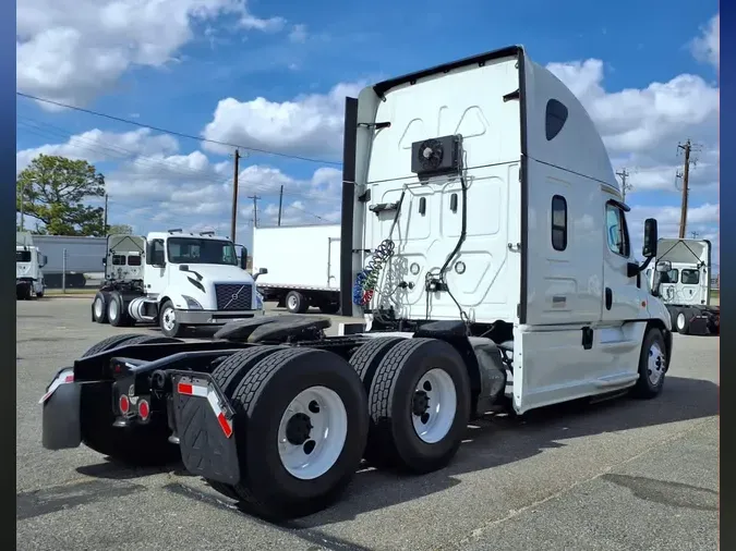 2020 FREIGHTLINER/MERCEDES CASCADIA 125