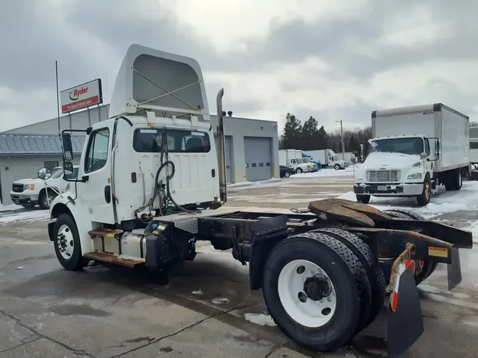 2022 FREIGHTLINER/MERCEDES M2 106