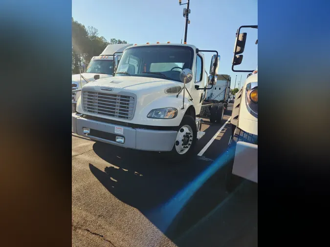 2018 FREIGHTLINER/MERCEDES M2 106