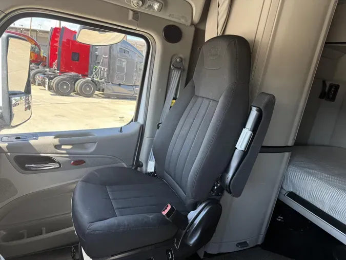 2022 Peterbilt 579