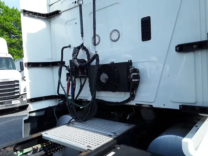 2019 NAVISTAR INTERNATIONAL LT625 SLPR CAB