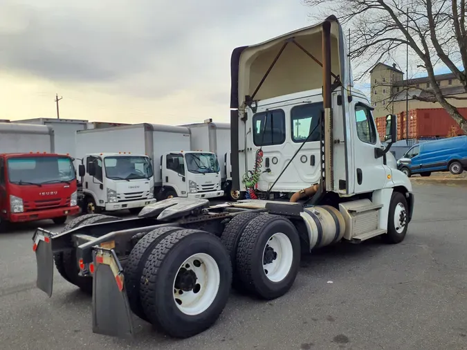 2020 FREIGHTLINER/MERCEDES CASCADIA 125