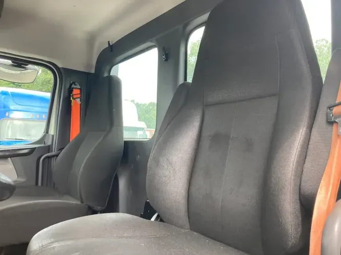 2019 FREIGHTLINER NEW CASCADIA 126