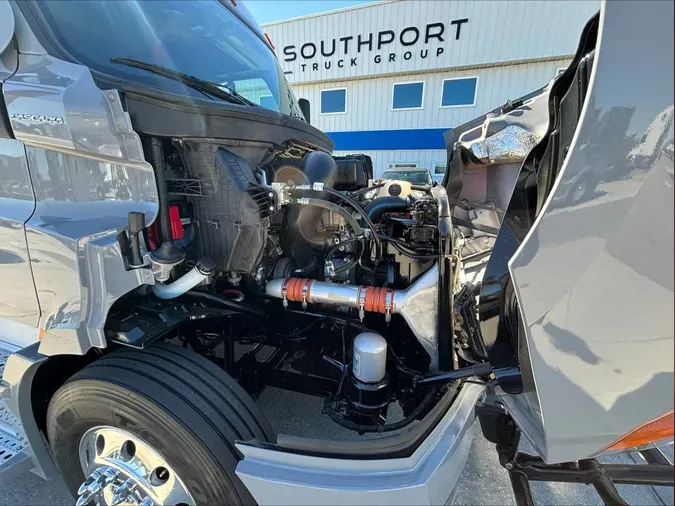 2023 Freightliner Cascadia 116