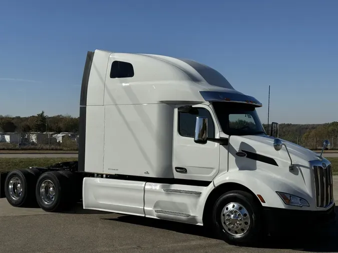 2023 PETERBILT 579