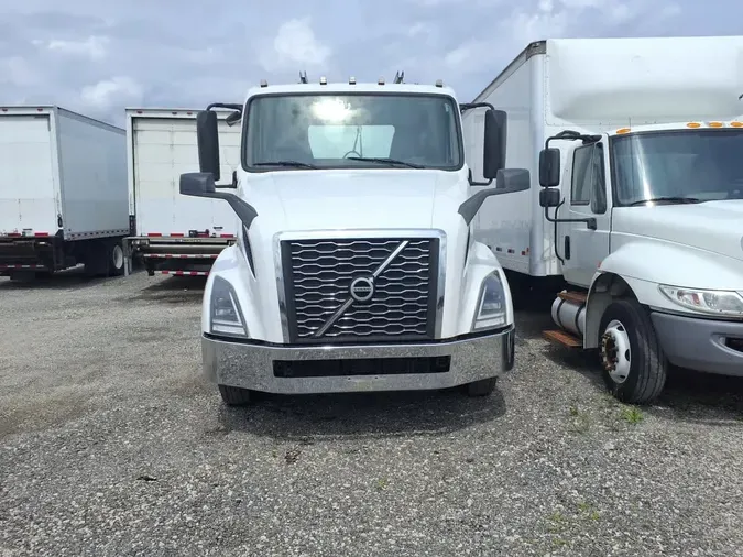 2019 VOLVO VNL64T-300