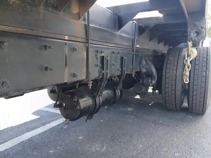 2020 FREIGHTLINER/MERCEDES M2 106