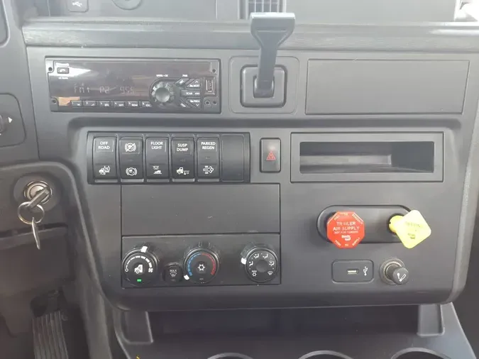 2019 NAVISTAR INTERNATIONAL RH613 DAYCAB S/Af40456ecd0178eb2cfda719f9e4883c1