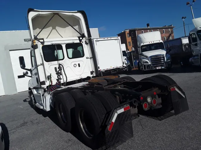 2019 FREIGHTLINER/MERCEDES NEW CASCADIA PX12664