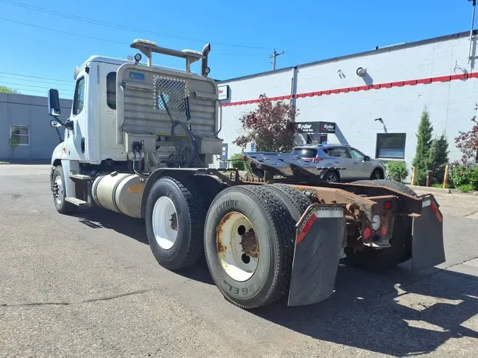 2015 FREIGHTLINER CASCADIA 125