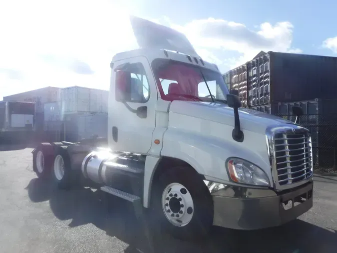 2018 FREIGHTLINER/MERCEDES CASCADIA 125