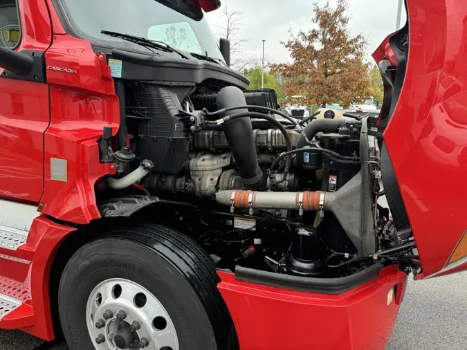 2020 Freightliner Cascadia