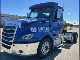 2019 FREIGHTLINER Cascadia 126