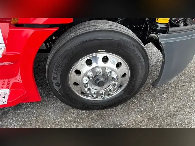 2022 FREIGHTLINER CA126