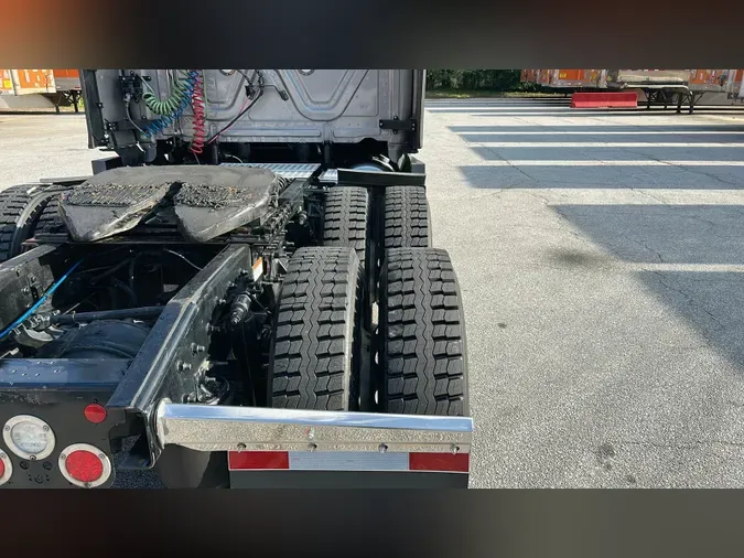 2021 Freightliner Cascadia
