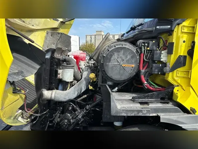 2019 INTERNATIONAL RH613